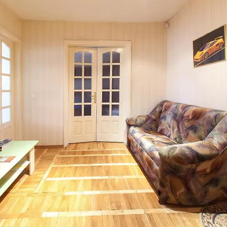 Maksima Tanka 4 Apartament